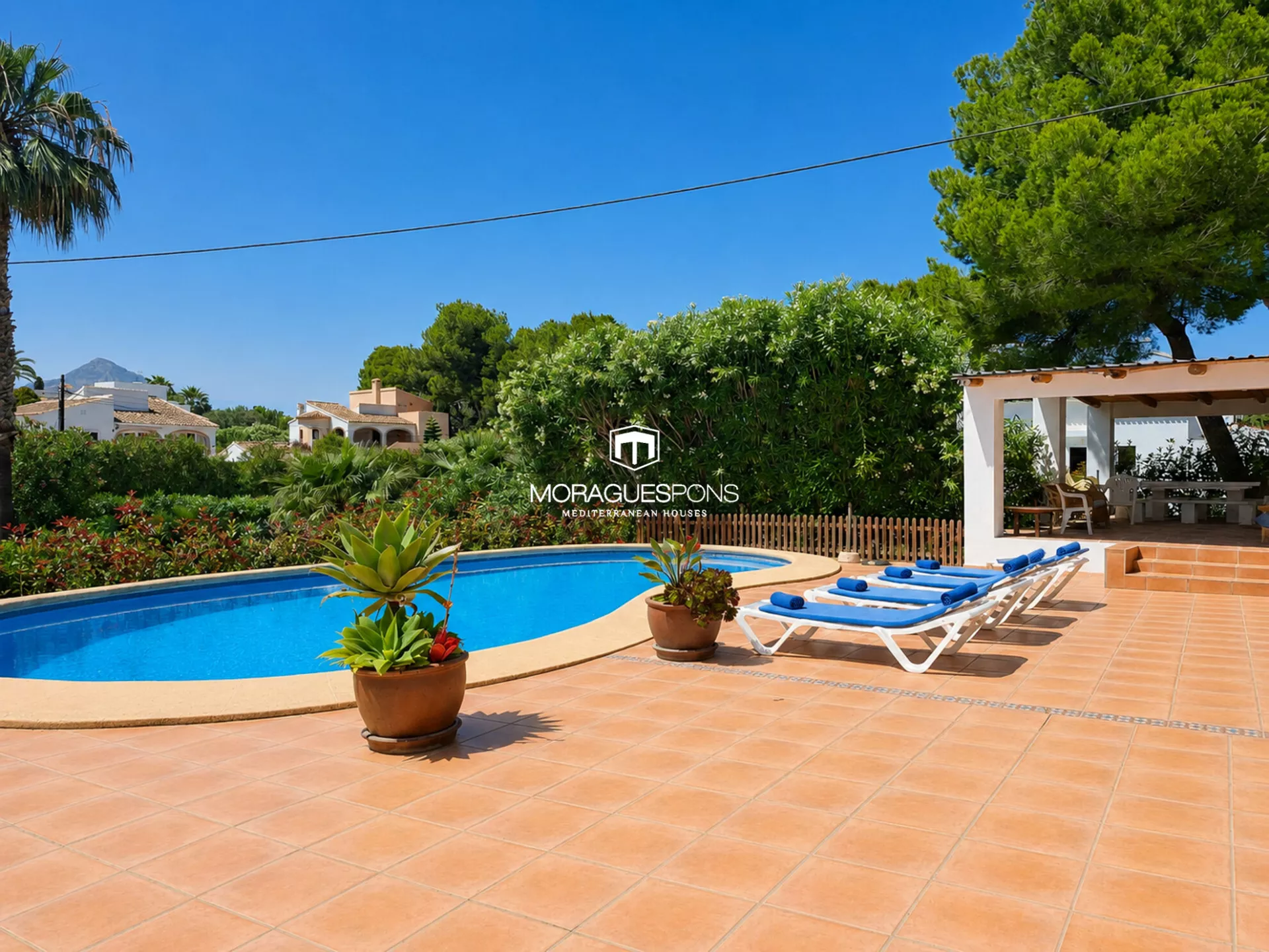 Immobilieninvestition mit 5 Apartments und Pool in Jávea - 3/40
