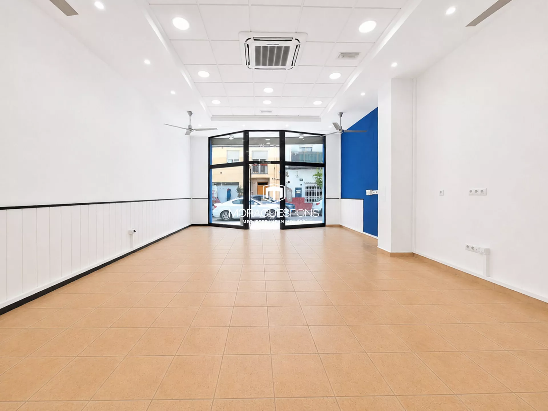 Local commercial avec excellente visibilité dans le Port de Jávea - 3/13