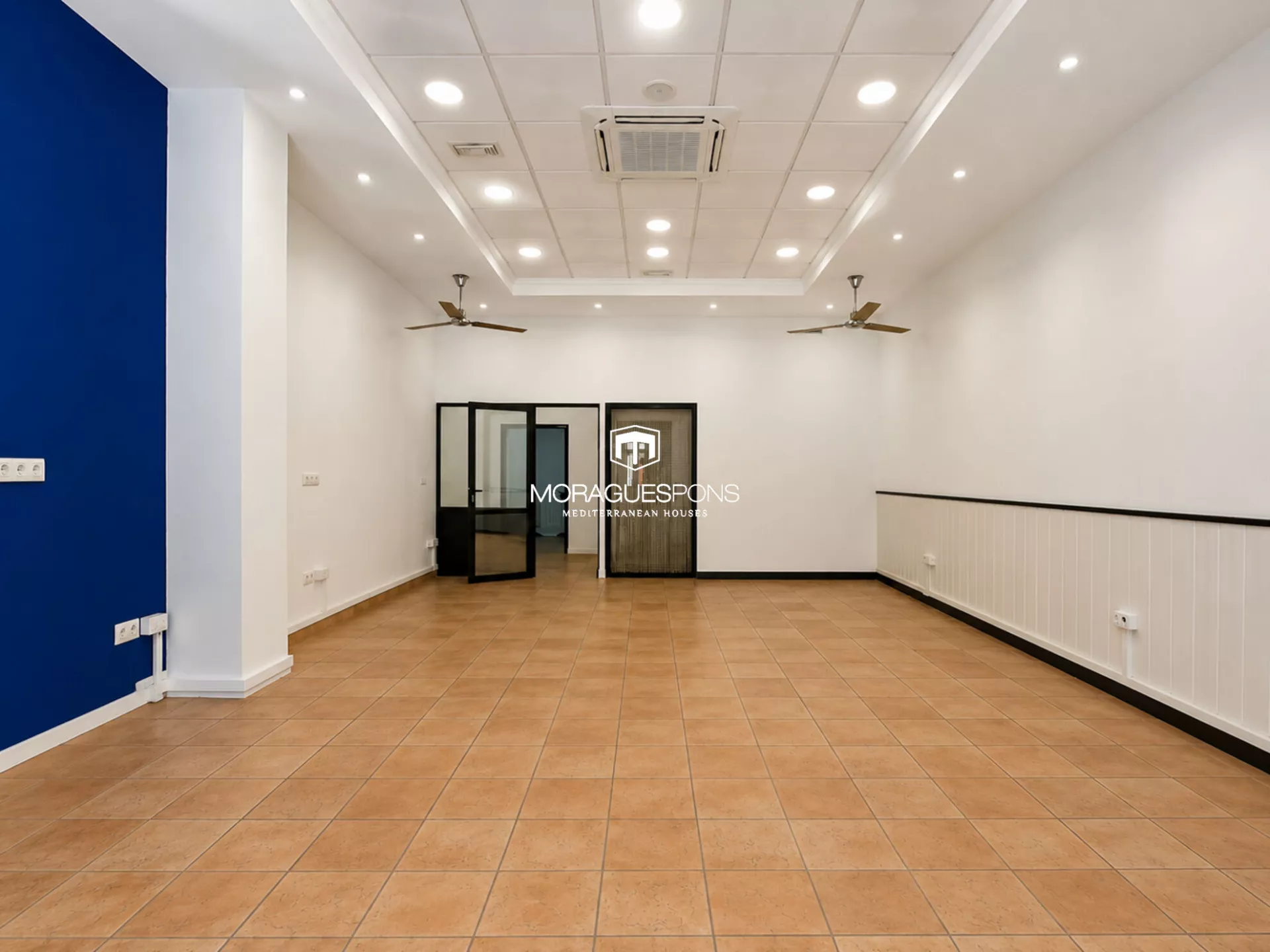 Local commercial avec excellente visibilité dans le Port de Jávea - 4/13