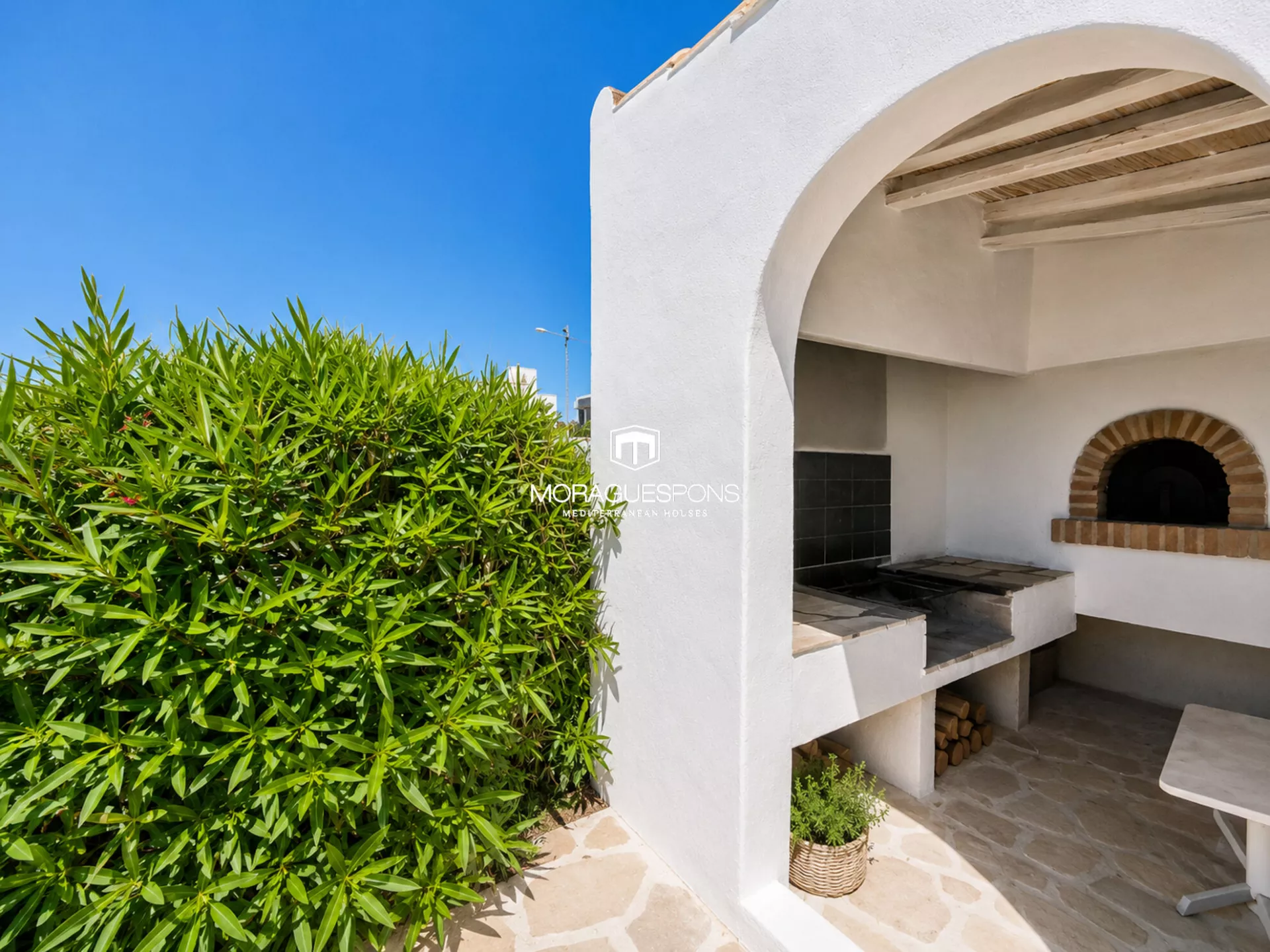 Villa con gran parcela a pocos pasos del Arenal de Jávea - 2/41