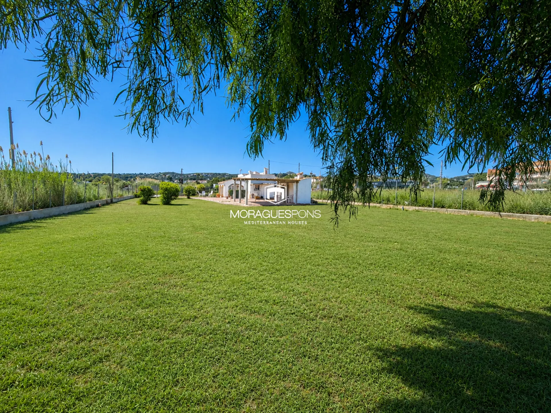 Villa con gran parcela a pocos pasos del Arenal de Jávea - 3/41