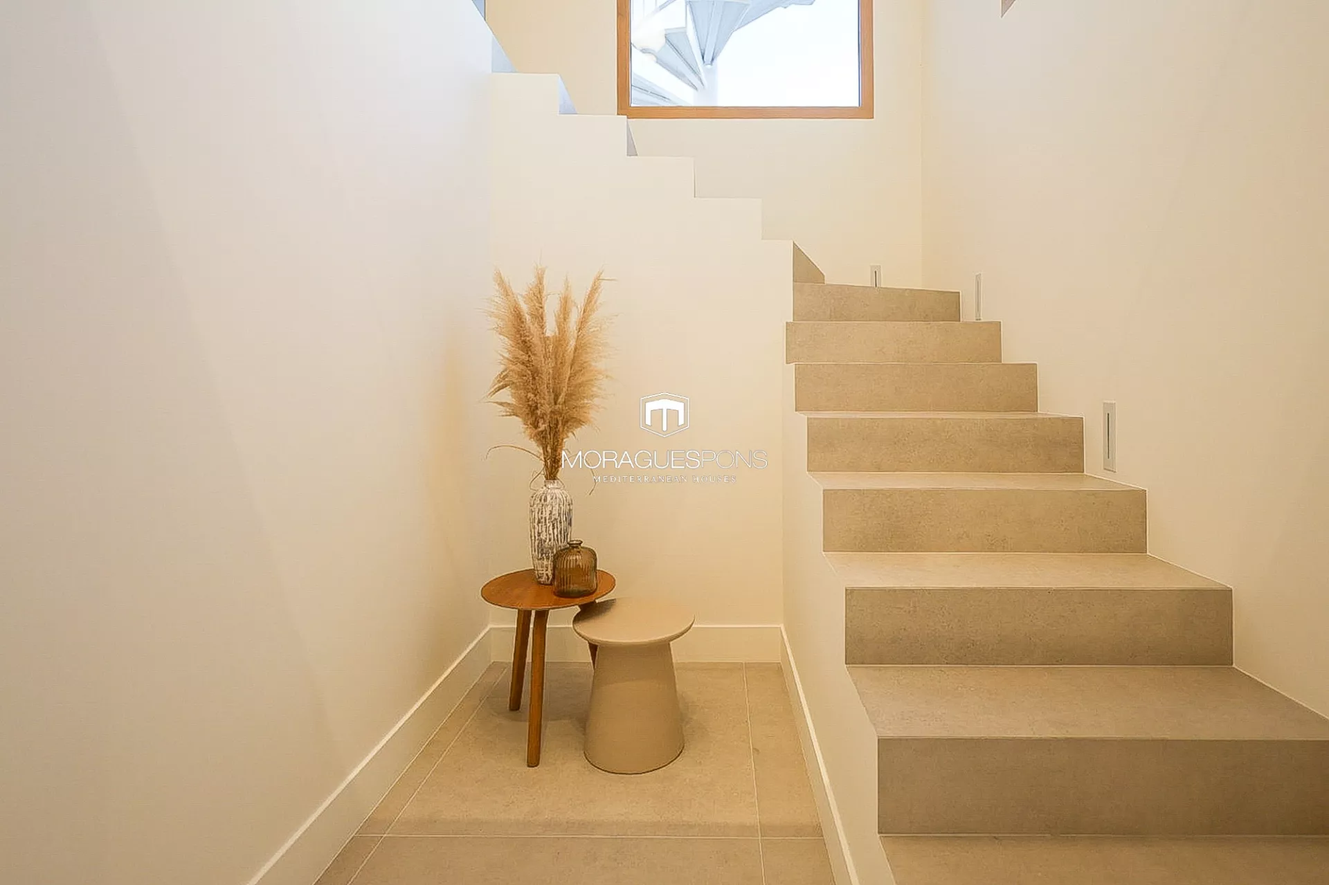 Image 19 of 32