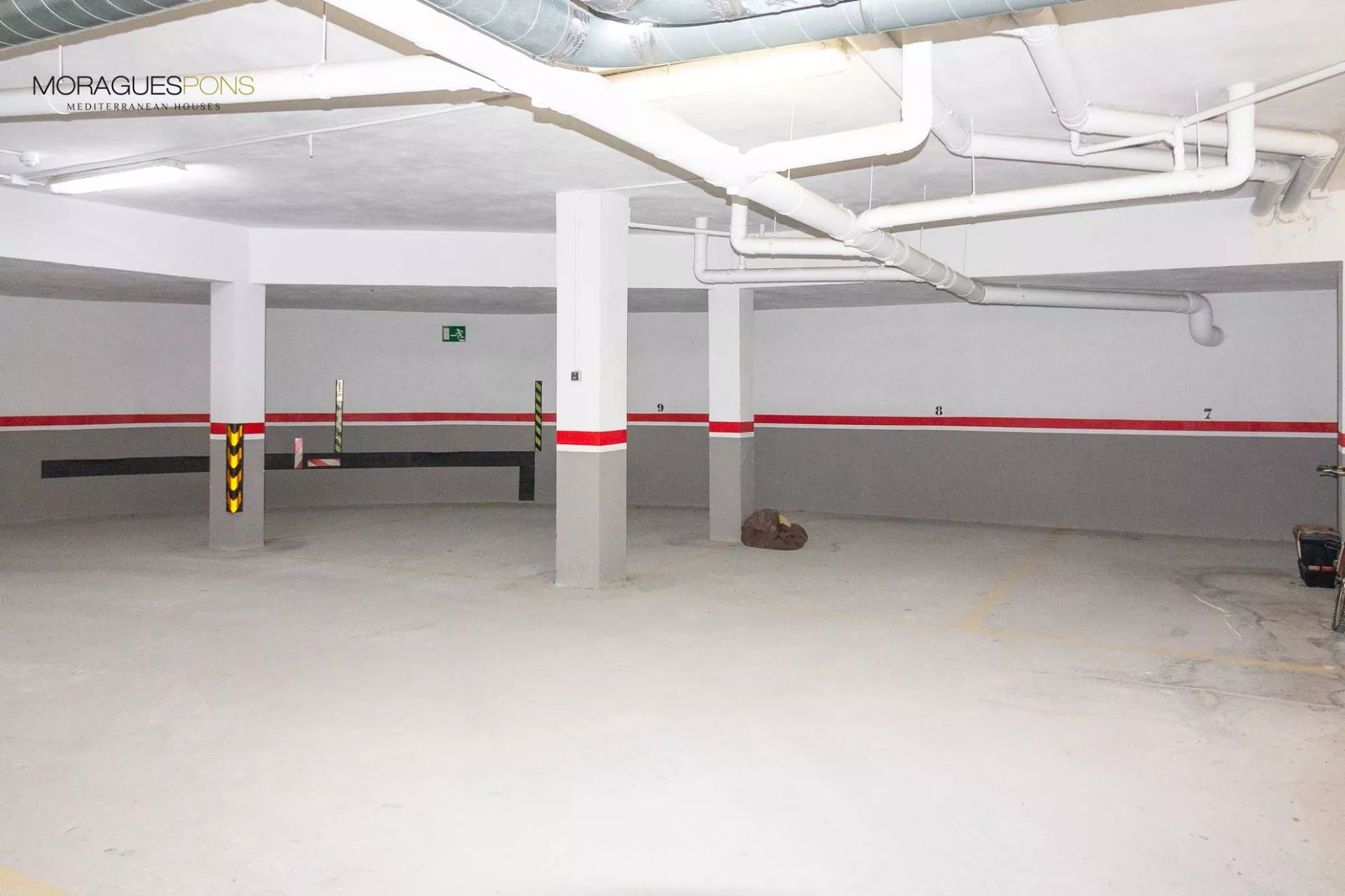 Parkeerplaatsen en bergingen te koop in Jávea - 2/4