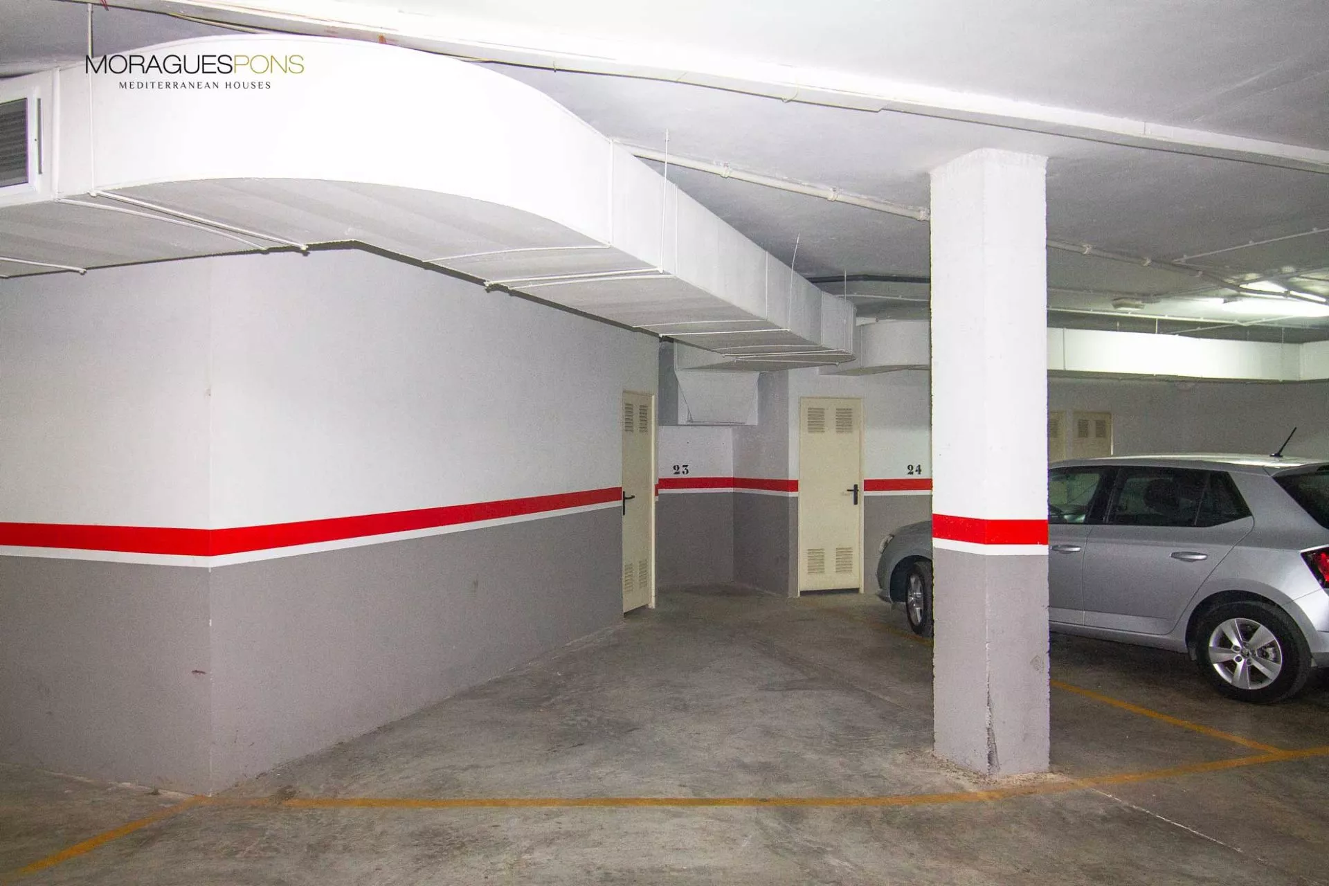 Parkeerplaatsen en bergingen te koop in Jávea - 3/4