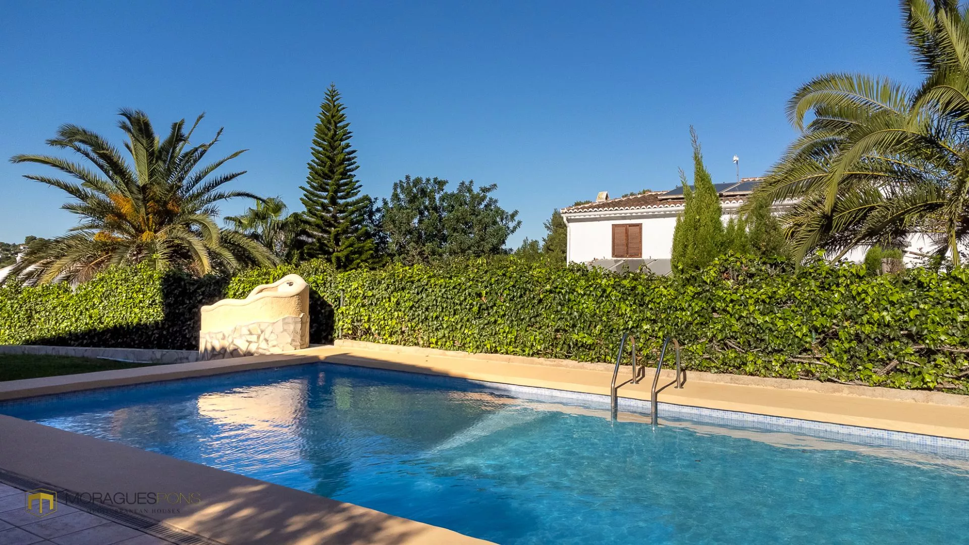 Villa con piscina a la venta en Jávea - 3/27
