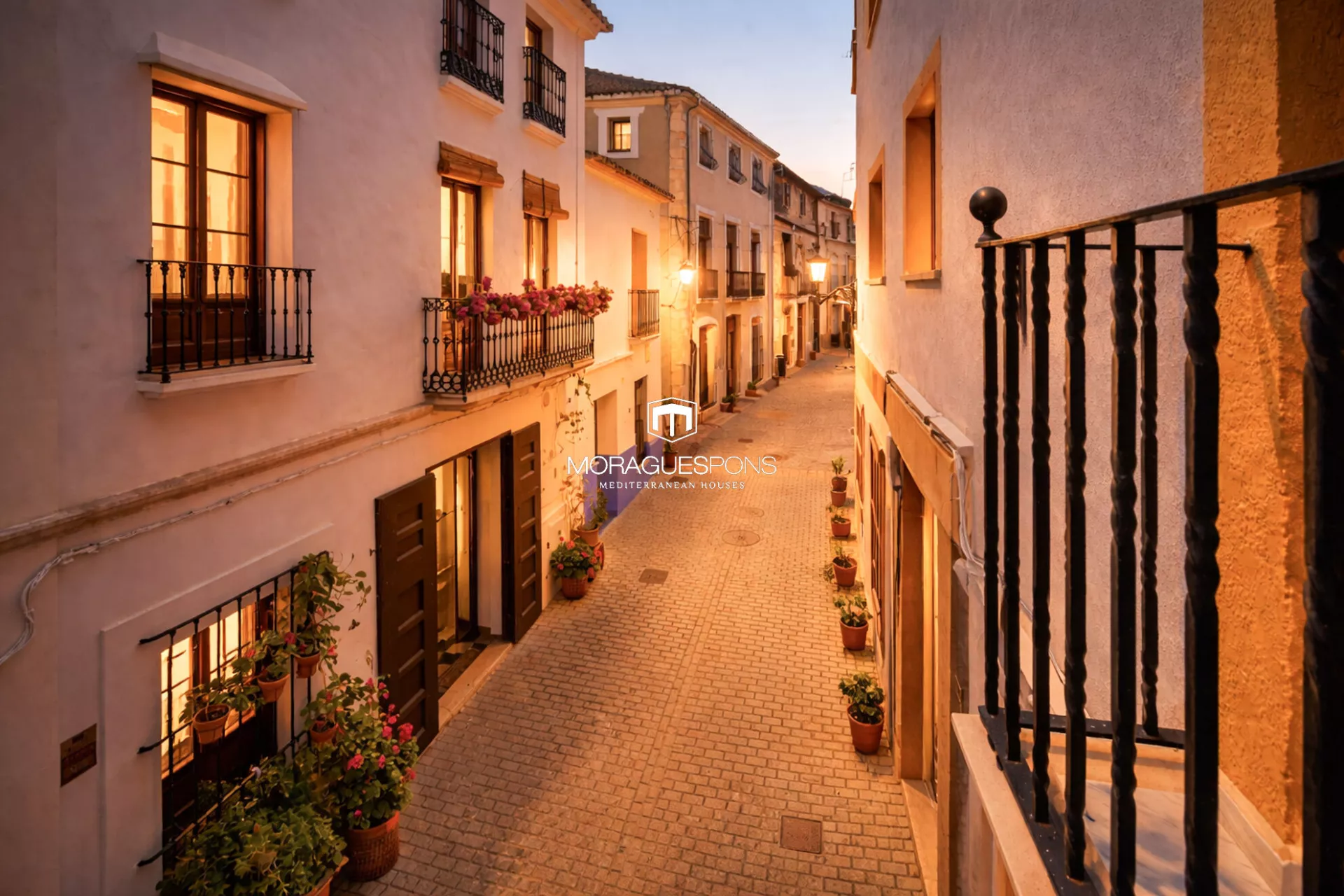 Village house with garage and large terrace in the historic centre of Teulada - 2/36